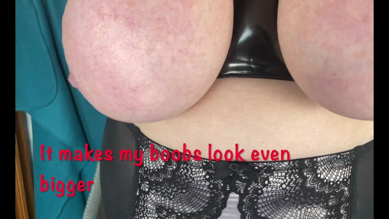 Mr MF: Mrs Mature Feet Bought a New Bra
