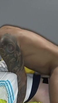 Jovem em Jock Fode em Surbet