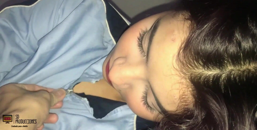 MAFELAGO: Jsem velmi nadržená a šukám bohatou kundičku své nevlastní sestry a...