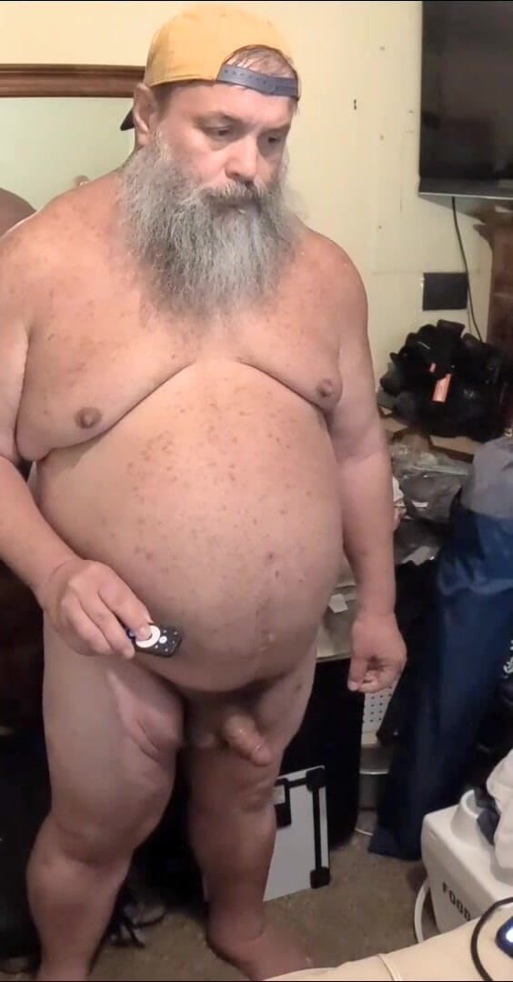 GeneWadexxx: Big Bear Belly and Cock