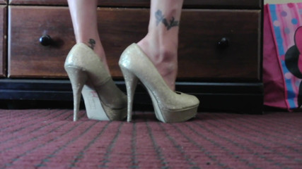 Abby Anna: Standing shoeplay dipping