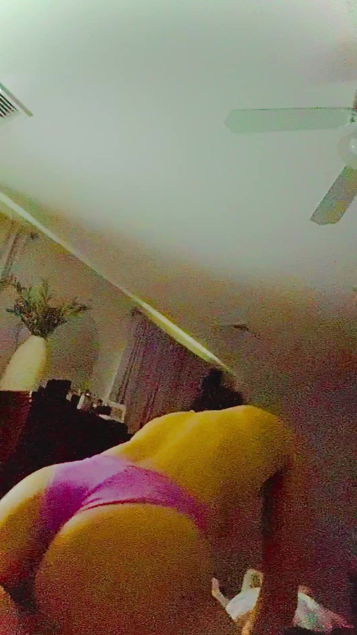 Tj84: Tunggangan pagi isteri