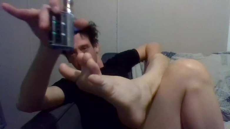 LilTaste: Footplay Fetisch Fanclub Video des Monats (ffvotm); August 2021