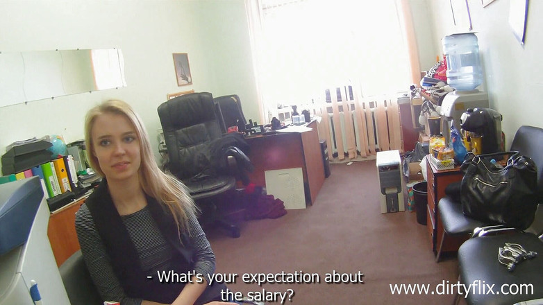 Fucking Glasses: Šukání na pracovním pohovoru