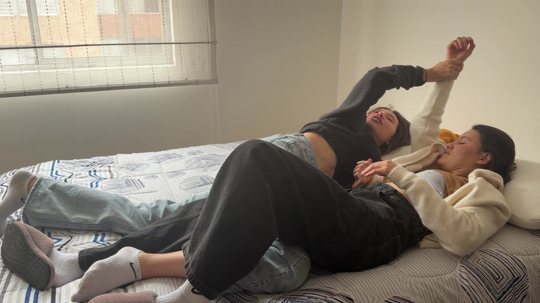 scarlettandc: Ne frecăm unul peste altul