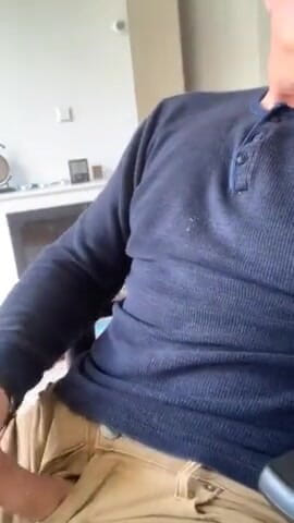 TJenner: Pranzo masturbazione e degusta il mio sperma