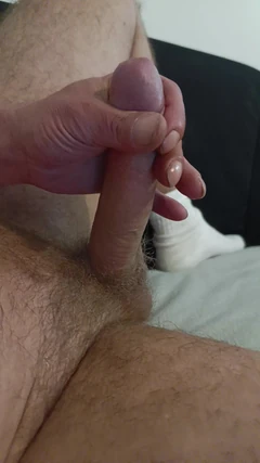 Quick Cumshot in Front of Porn