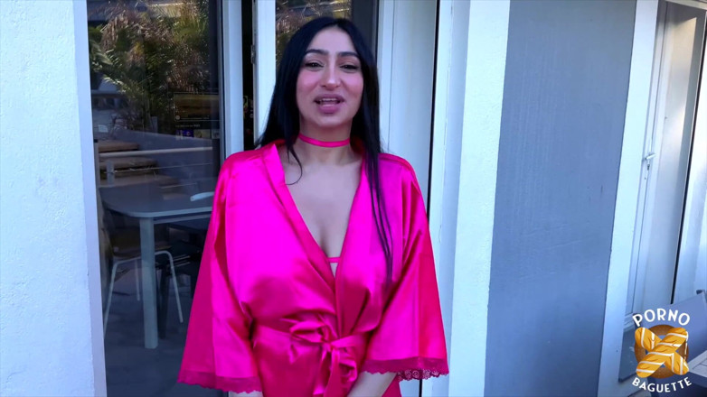 Porno Baguette: ディディは、彼女の大きなおっぱいで、2本のチンポに犯されます