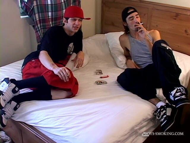 Boys Smoking: Ian &amp; Dustin和一包温斯顿！