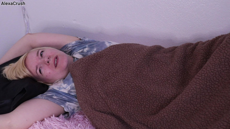 AlexaCrush: Accidentellement nue à l’entretien d’embauche, ENF