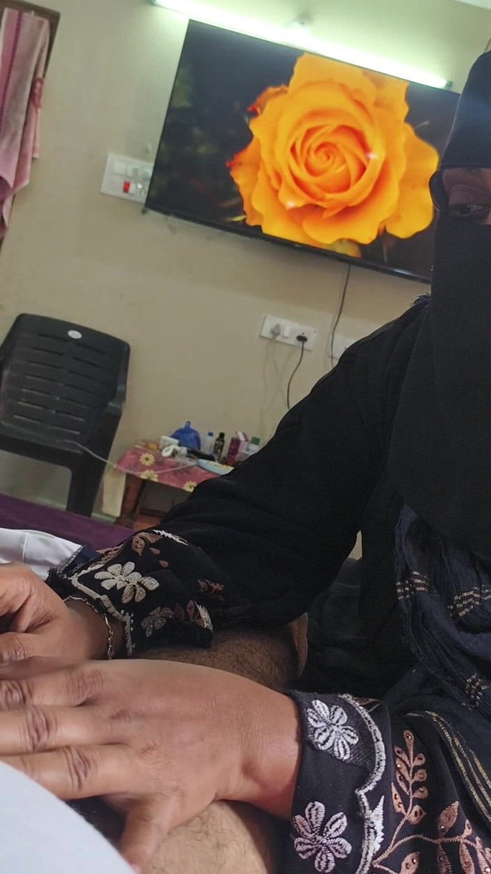 Sajjas: India musulmana telugu chica con paciencia