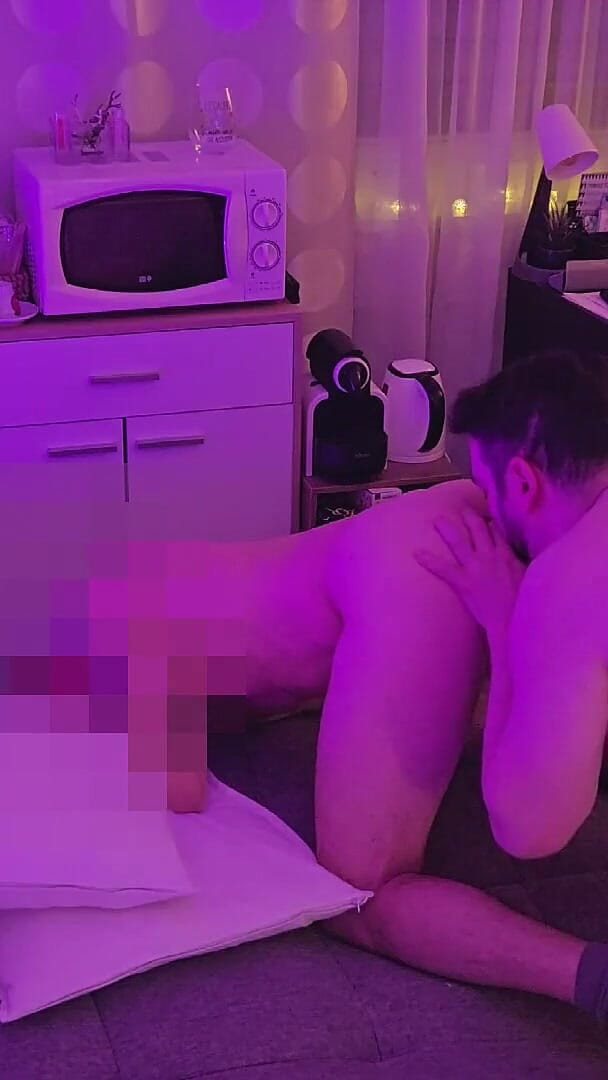 The Insurance Broker and I Try Out a New Plug After I Rim Him and We Suck Eachother - 19th Visit- (Anto goes hunting)