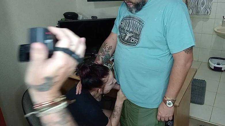 Bigjoefuckalott: Cocoldmy Freundin F****** Das Gesicht Meiner Ehefrau