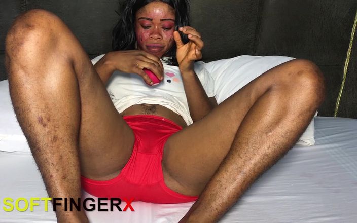 Soft finger X: 彼女は夫から特別な贈り物をもらいました