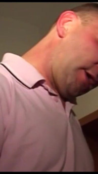 Une blonde à gros nichons se fait lécher la chatte et baise en 69, éjaculation dans la bouche