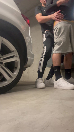 Black white studio: Parking