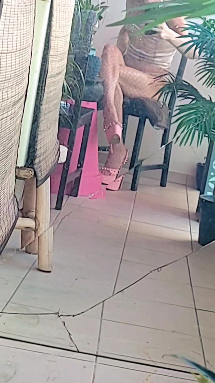 VaneSsa BiTCHx: Uprostřed vlny veder, 24 hodin s transvestitovou děvkou. Vanessabitchx Parischiennetrvprod91