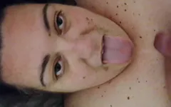 Moglie masturba il cazzo