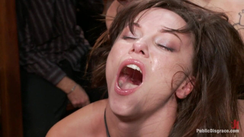 Public Disgrace by Kink: ternganga!! Dubur epik dengan Ratu Dubur Rusia Alysa!!