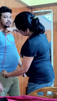 Hot Indian Desi Girls Ladies Tailor Was Measuring the Boy Seeing Shop Empty They Had Sex