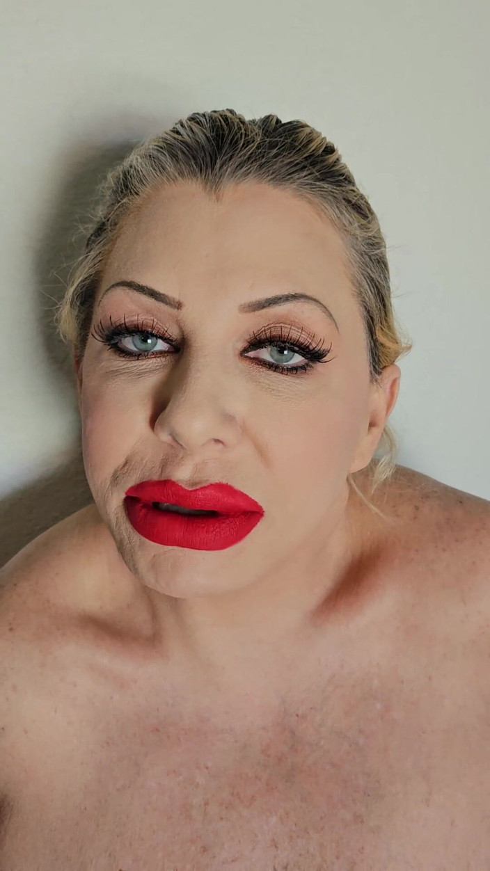 Claudia Marie: Claudia Marie New Saggier Fake Tits Update