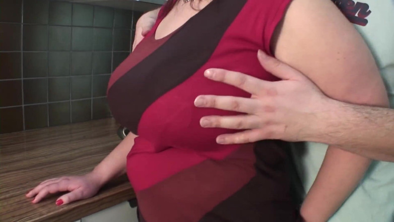 Vintage Climax: Saborosa gordinha milf fodendo na cozinha