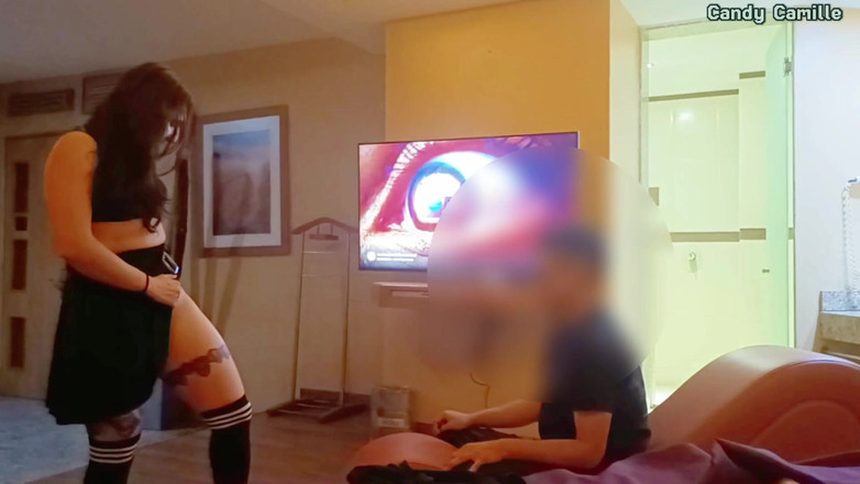Candy Camille: Mijn eerste ervaring als hotwife was met een maagdelijke jongen