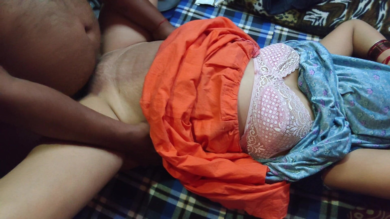 Madhu: Indische Bhabhi gaf haar vriend poesje plezier door Madhu te...