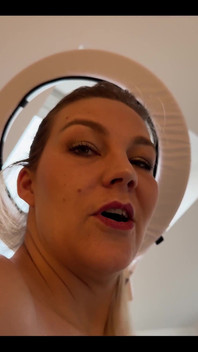 Now I'm About to Get Fucked in the Ass. Jetzt Werde Ich Gleich in Den Arsch Gefickt.