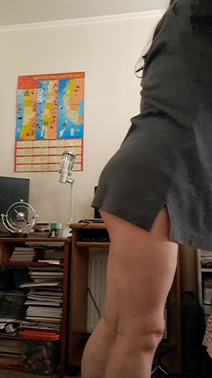 Mommy big hairy pussy: Мама геймер сексуальна