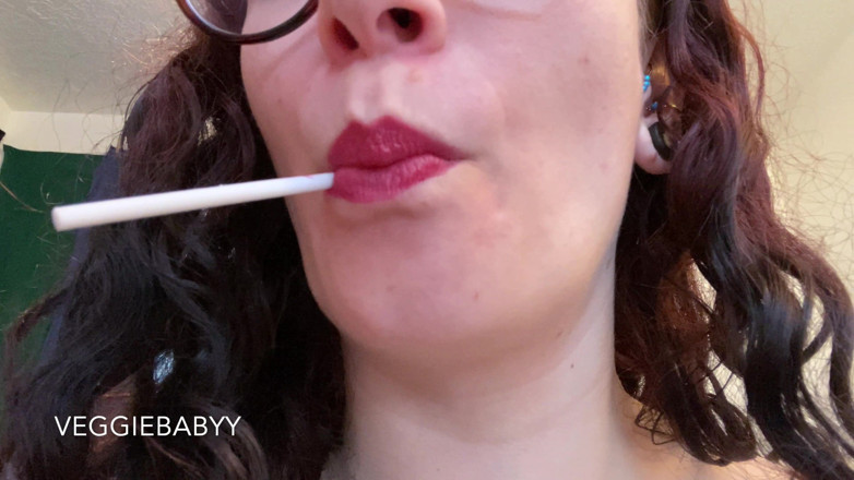 Veggiebabyy: 4K Penetapan mulut lollipop dekat