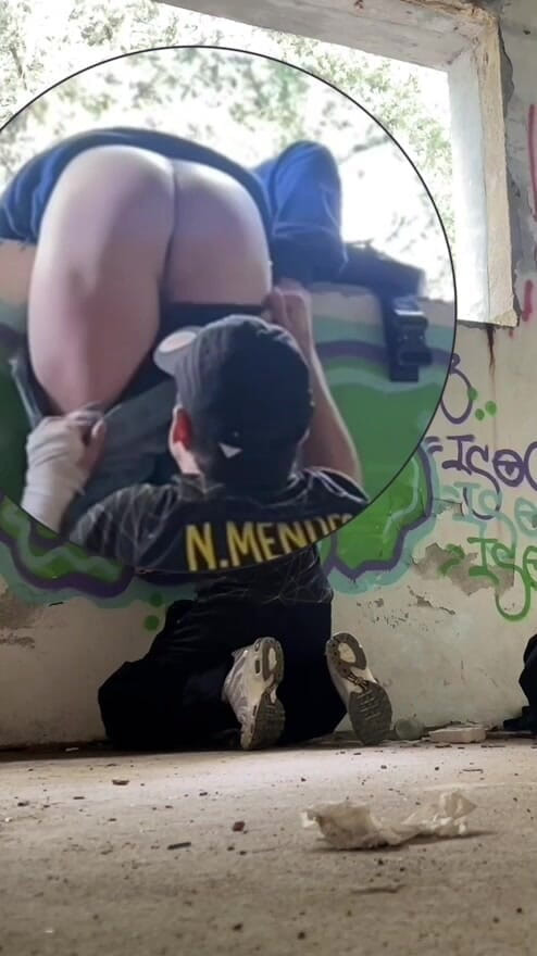 AmateurMates: Băiat amator prins! Blugi lui depantsed să-i expună netedă păr...