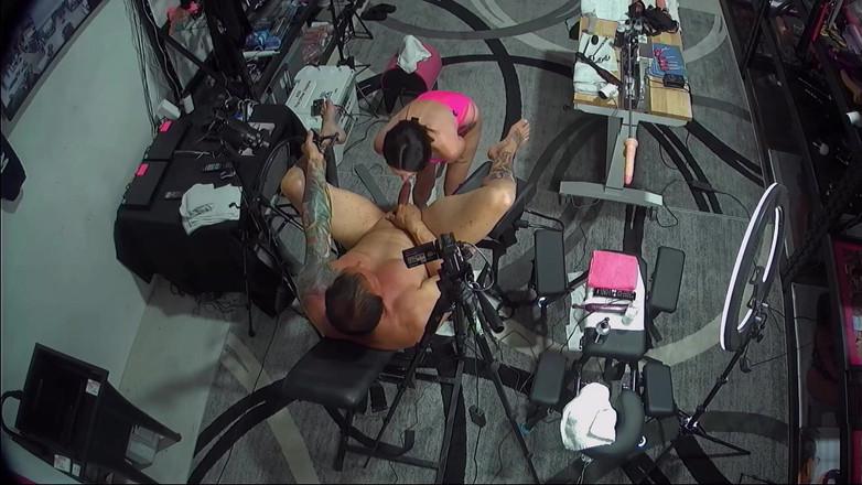 There is no safeword: Moje příběhy s připínákem - On stříká nonstop z tvrdého peggingu,...