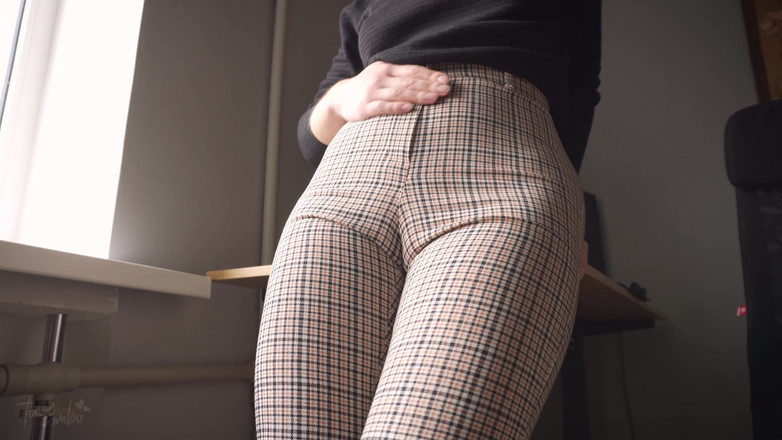 Teasecombo 4K: Đồng nghiệp nghịch ngợm cameltoe trêu chọc và từ chối