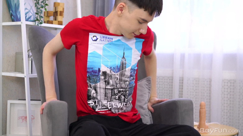 BoyFun Solo: Karol's Special Toy