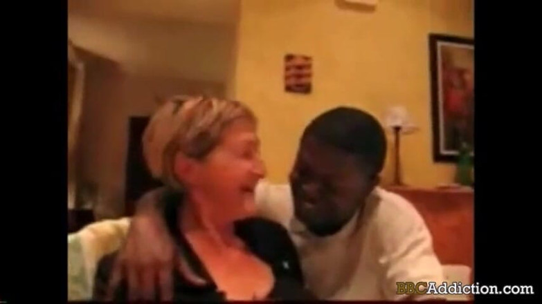 Cuckold MILF: Uzależnienie BBC - 100% amatorskie i domowe filmy porno. MILF uzależniony od...