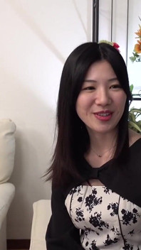 Hibiki karen - người bạn cùng lớp thuần khiết mà tôi đã đoàn tụ sau vài năm đã biến thành một vẻ đẹp quyến rũ, hứa hẹn!