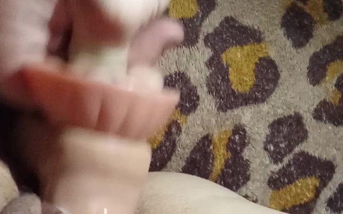 AgathhaA: Dildo, zevkler için yeni oyuncaklar