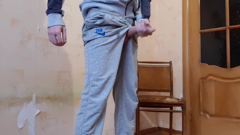 AlexRusFun: Builder rips his pants and jerks off his big cock