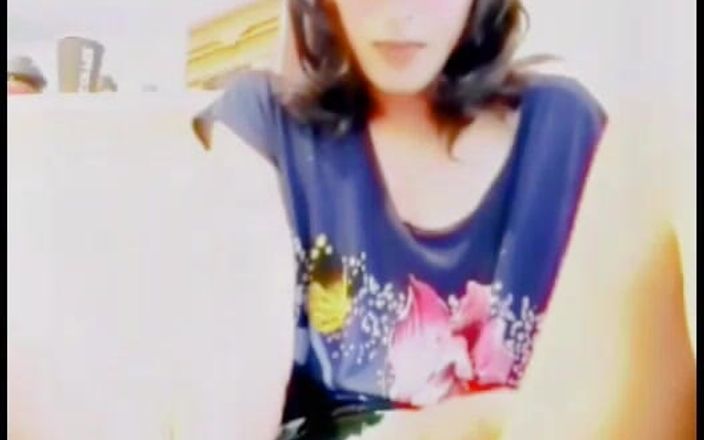 khader M: Femboy erkek arkadaşıyla buluşmaya hazırlanıyor