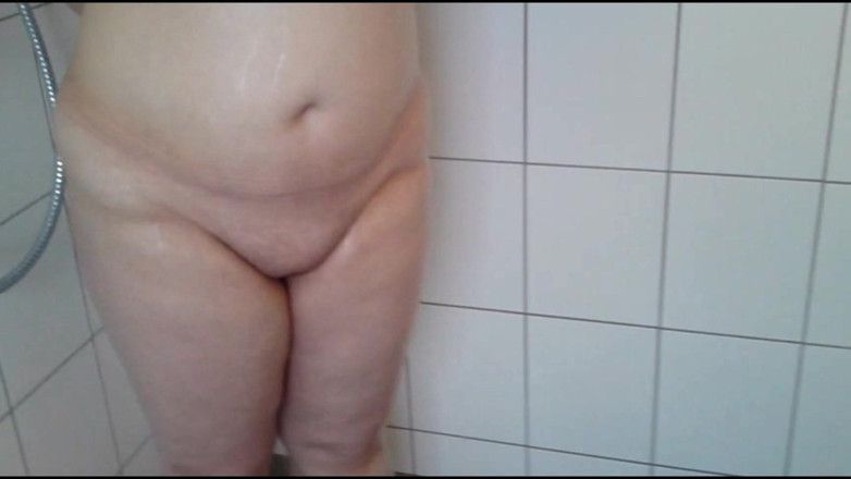 NylonjungeCarmen: 내 아파트에서 샤워하는 그녀 - 2부