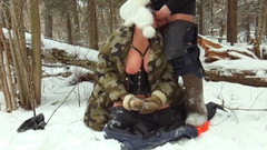 Crazyfamily 1970: Madrasta chupa meu na floresta de inverno