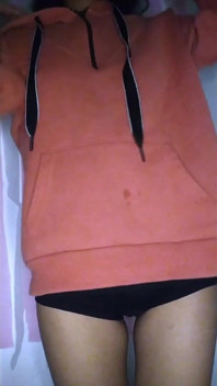 Indisches Desi-college-mädchen Fingert Und Masturbiert Im Klassenzimmer