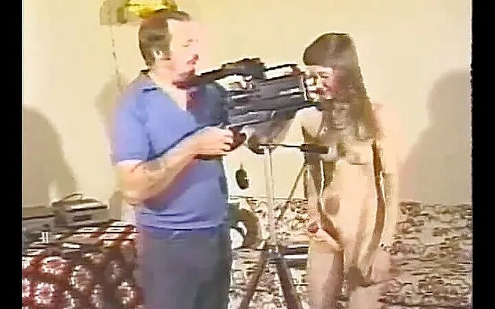 Homegrown Wives: How to make a short home movie