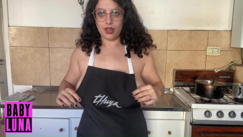 Babyluna939: Zástěra pouze vaření - Flan, prsa a sladký nepořádek, část 4