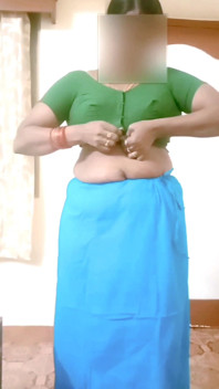 Desi Indian Tamil BBW Wife Nude Tease Big Boobs Ass Hairy Pussy Saree Wearing! Renuraj