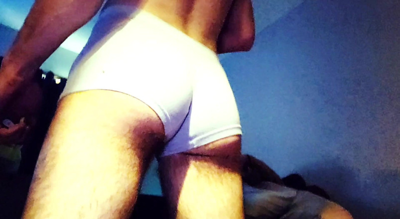 FLAYCAKES: Pantyboy Twerk in Shorts