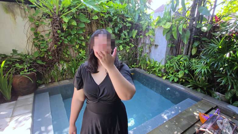 Minokiiko: Unexpected Summer Vacation with My Stepmother on Bali - Minokiiko
