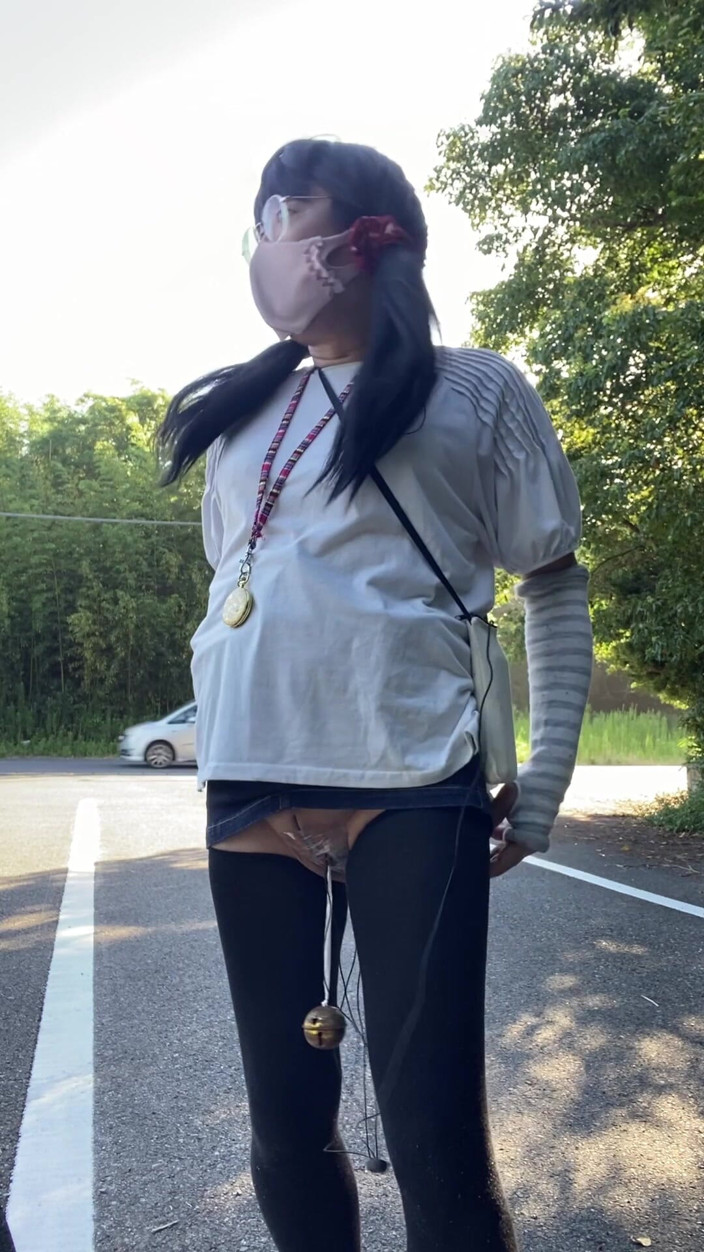 megu2002: No. 295 Doing a Spin Set in a Parking Lot