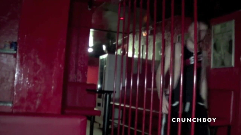 FRENCH AMATORS SEXTAPES: Slut fucked by his friend in sneaker domiantion